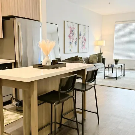 Cozy Glendale Apartment
